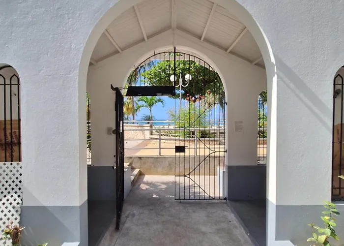 Sandcastles Beachview 1 Bedroom 28 Apartment *