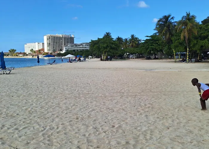 Apartment Sandcastles Beachview 1 Bedroom 28 *